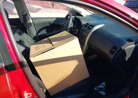 2010 Toyota Corolla S z USA, uszkodzony, nr VIN 2T1BU4EE9AC326024